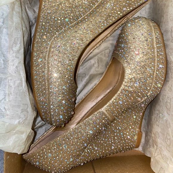 sparkling gold heels - Picture 1 of 2